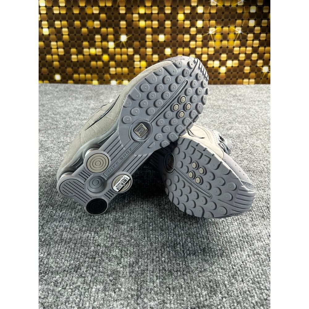 Nike Shox R4 Women's 7 Wolf Grey Metallic Silver - Picture 6 of 12
